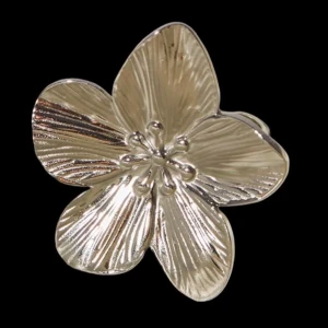 Blom Ring - Fin Blom ring Finns i Guld/Silver Justerbar  89kr/st eller 169kr för två! Modell 160