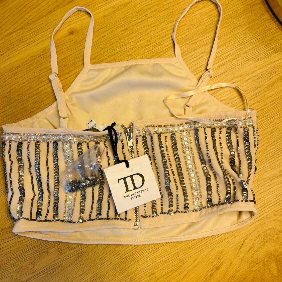 Beige paljettprydd topp från True Decadence st xxs/xs - 1