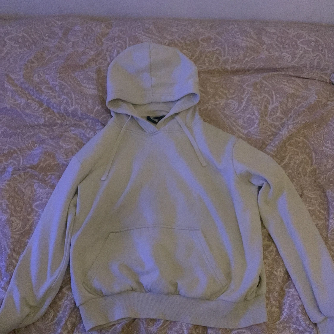Beige hoodie från Tridri 2-3 gånger använd