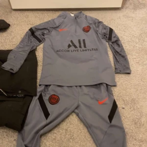 Psg dress  - Pris kan diskuteras 