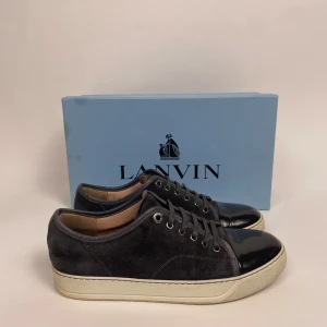 Lanvin skor - Hej! Säljer nu dessa brutalt snygga lanvin skor. Skorna är i superfint skick 8,5/10. Uk6 passar 41, hör av dig vid frågor 