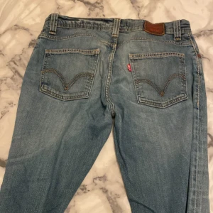 #Levi’s - ett par Levi’s jeans 