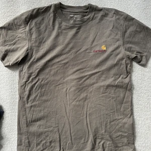 Carhartt Tshirt - Fet Carhartt tshirt i toppen skick, använd fåtal gånger🔥