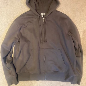 Grå Zip Up Hoodie - Använd fåtal gånger