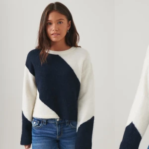 Gina stickad tröja  - Endast använd en gång, kommer inte till användning och nästan helst slutsåld på hemsidan. Strlk 170 men passar xs/s