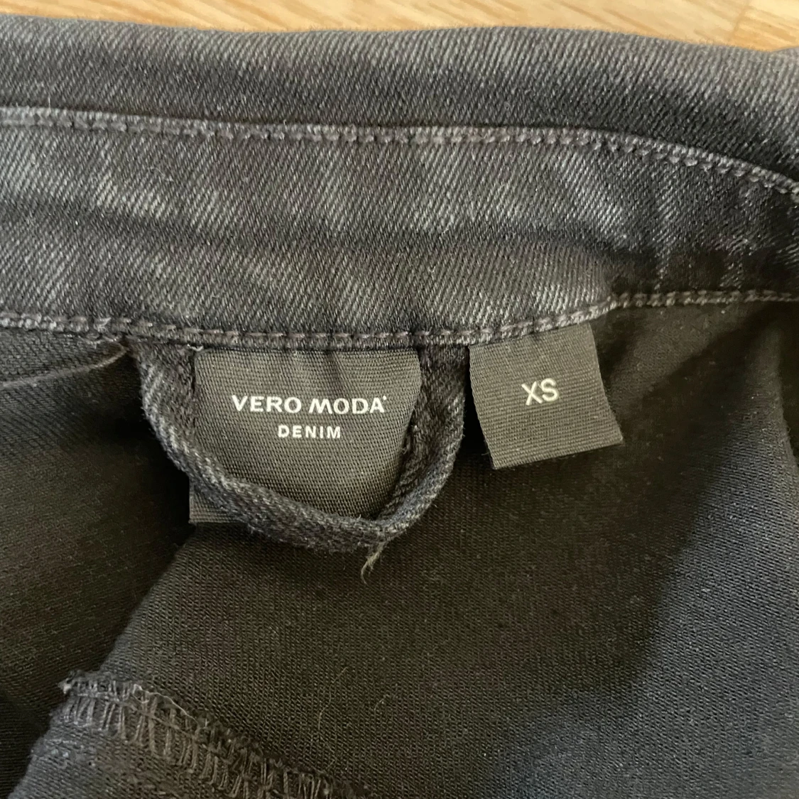 Svart jeansjacka från Vero Moda - 91
