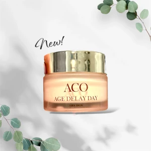 Ny! ACO Age Delay Day Cream dry skin - Effektiv dagkräm för torr hud med hyaluronsyra och vitamin C. Återfuktar på djupet, minskar rynkor och skyddar mot UV-strålar med SPF 15. Ger en hälsosam lyster och motverkar tecken på för tidigt åldrande. Perfekt för daglig användning. Nypris 239:- ACOs ansikts produkter har fått höga betyg i olika tester.