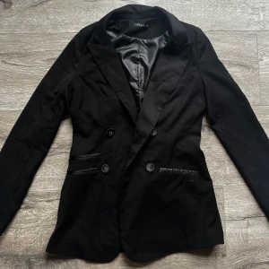 Kavaj - från Vila i bra skick 🌷