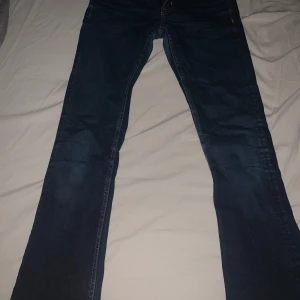 Lowwaist bootcut jeans  - Jätte snygga vintage jeans ifrån Crocker jeans 1976. Dom är väldigt lowwaist och bootcut. Helt nya därav mycket fint skick. 