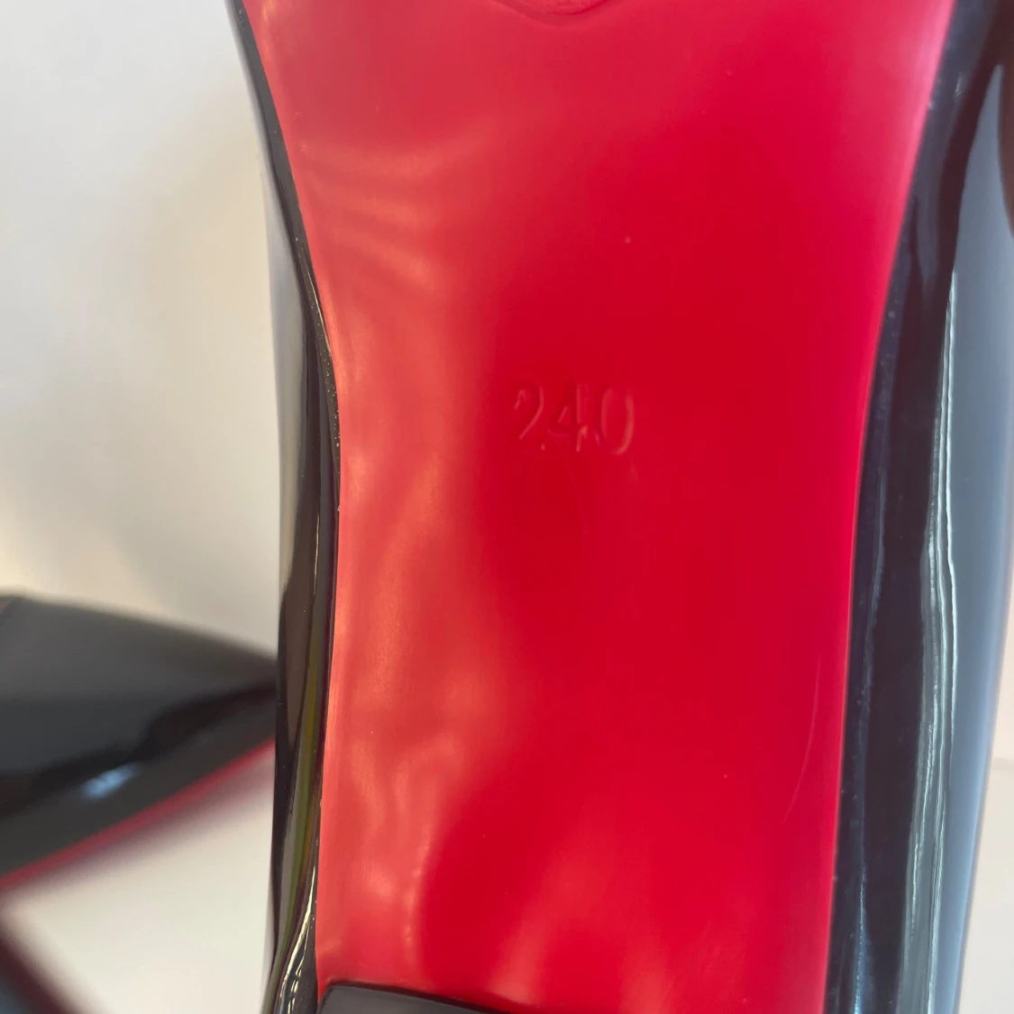 Köptes i fel storlek, har enbart använt en gång så dem ör i toppskick😁 - 91