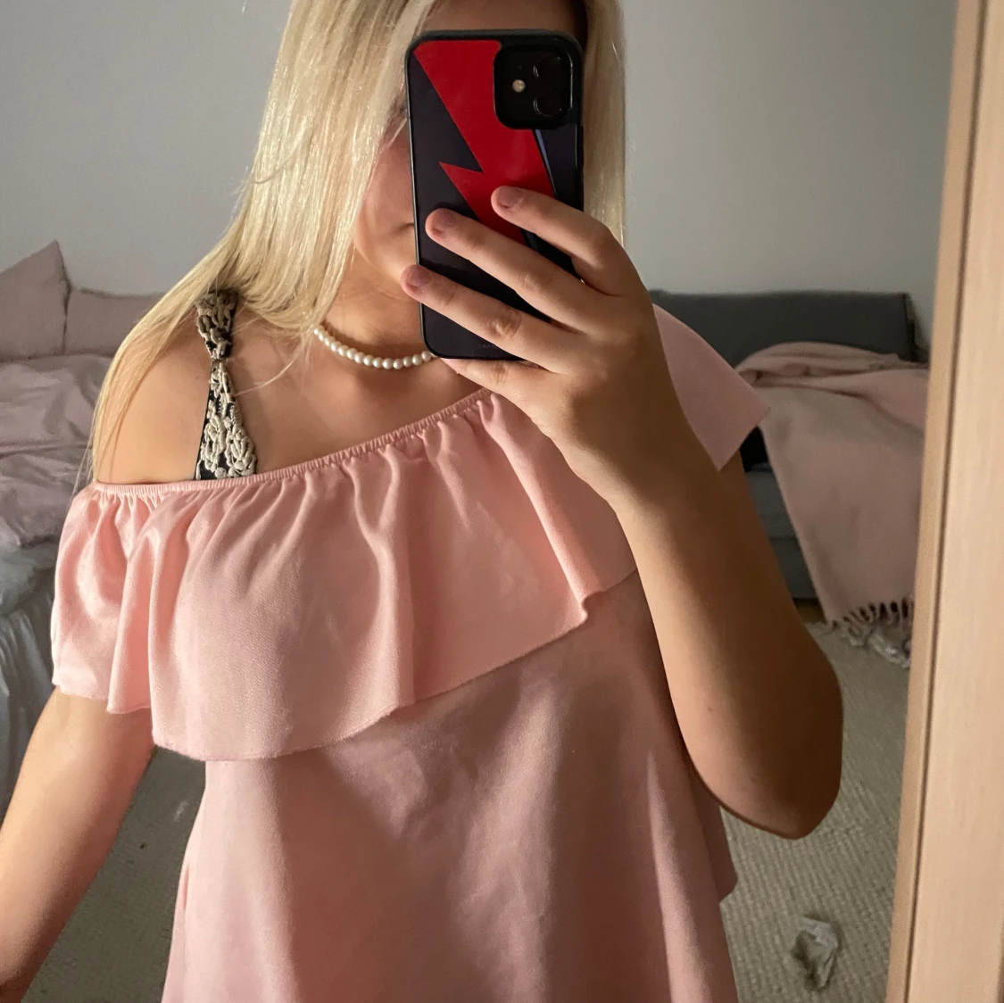 Rosa offshoulder topp med volang - 90