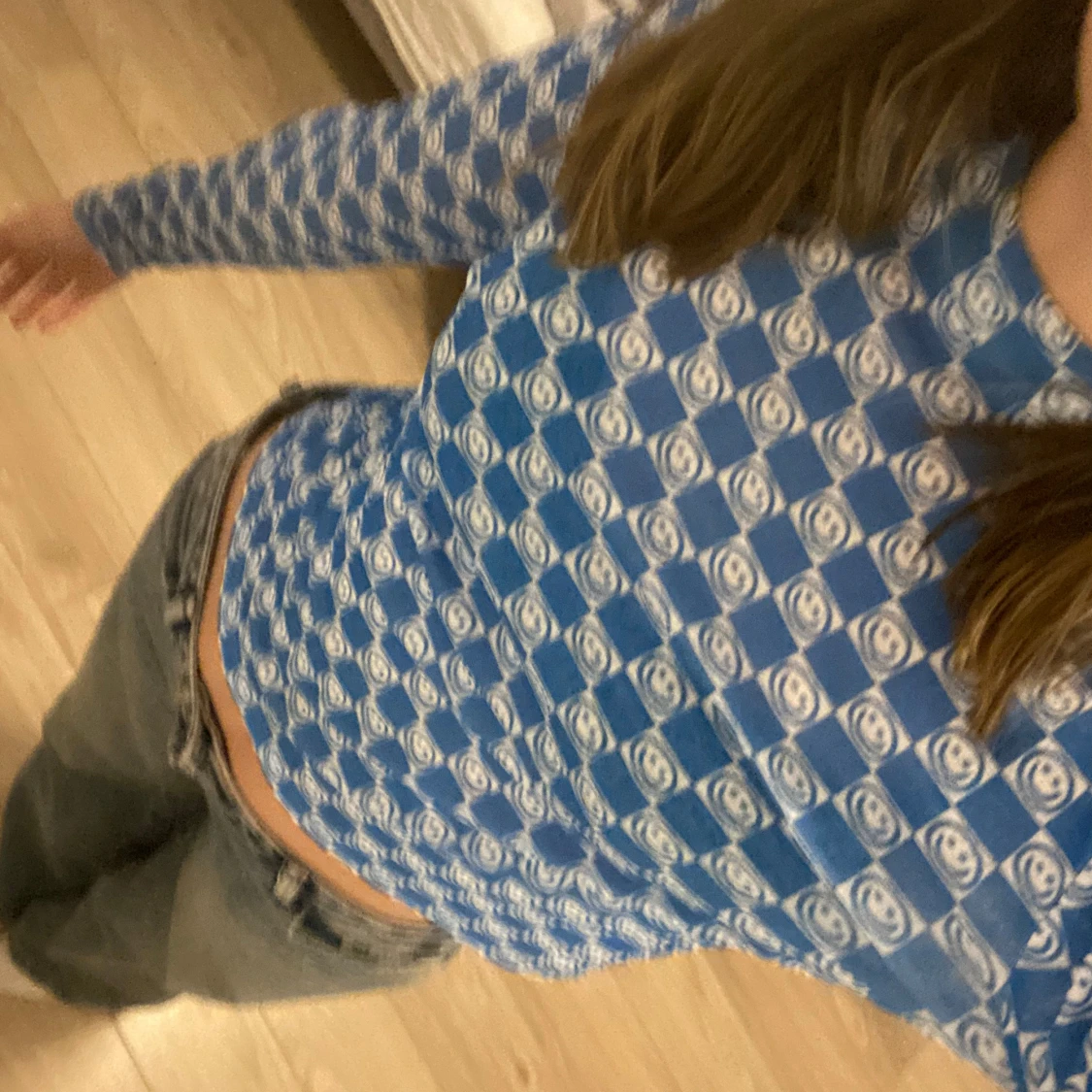 Blå långärmad tröja  - 90