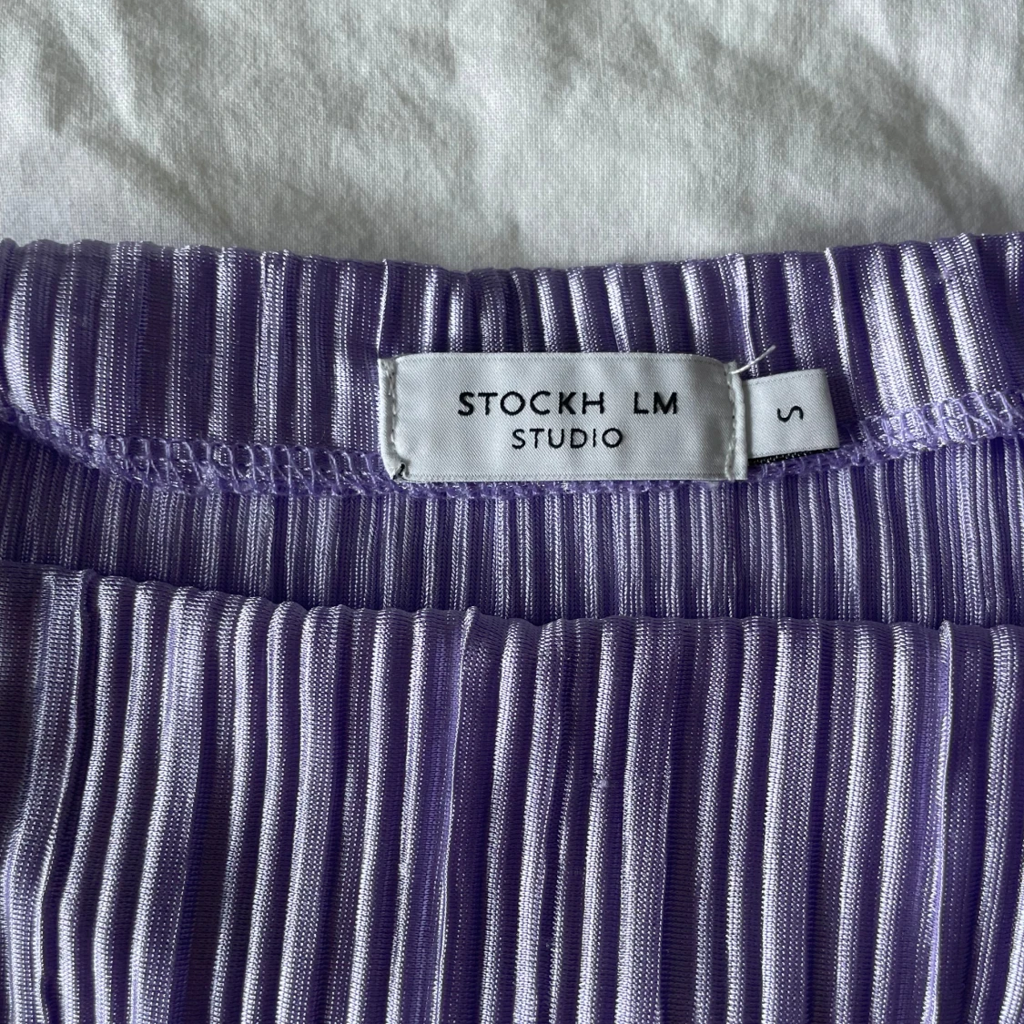 Lila skimmrig blus - 92