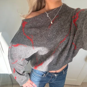 Stickad tröja i ull  - Såå sjukt fin och unik stickad tröja i ull från märket Micha🥰 sparsamt använd 