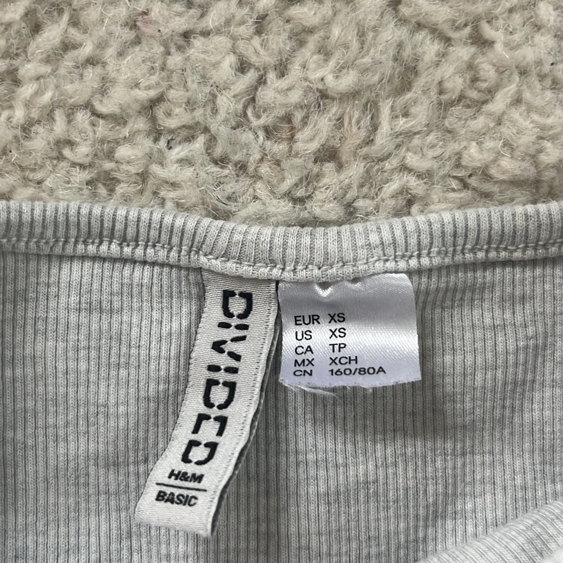 Snygg grå tröja - 90
