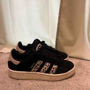 Leopard campus - Ett par campus med leopard mönster, använder inte så mkt längre….😍