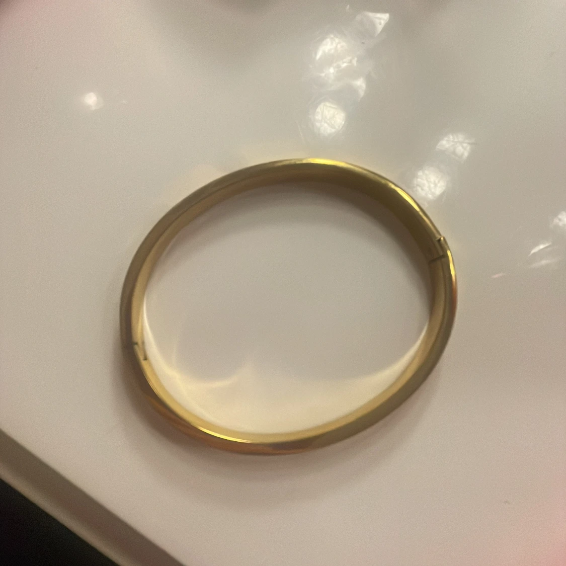 Guld armband med stenar i  - 90