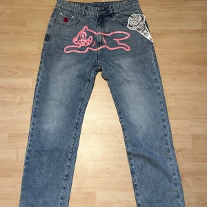 Billionaire boys Club jeans - Ice cream jeans fra Billionaire Boys Club. Veldig fin passform Brukt 1-2 gang Med tags! Ingen bruksmerker! 