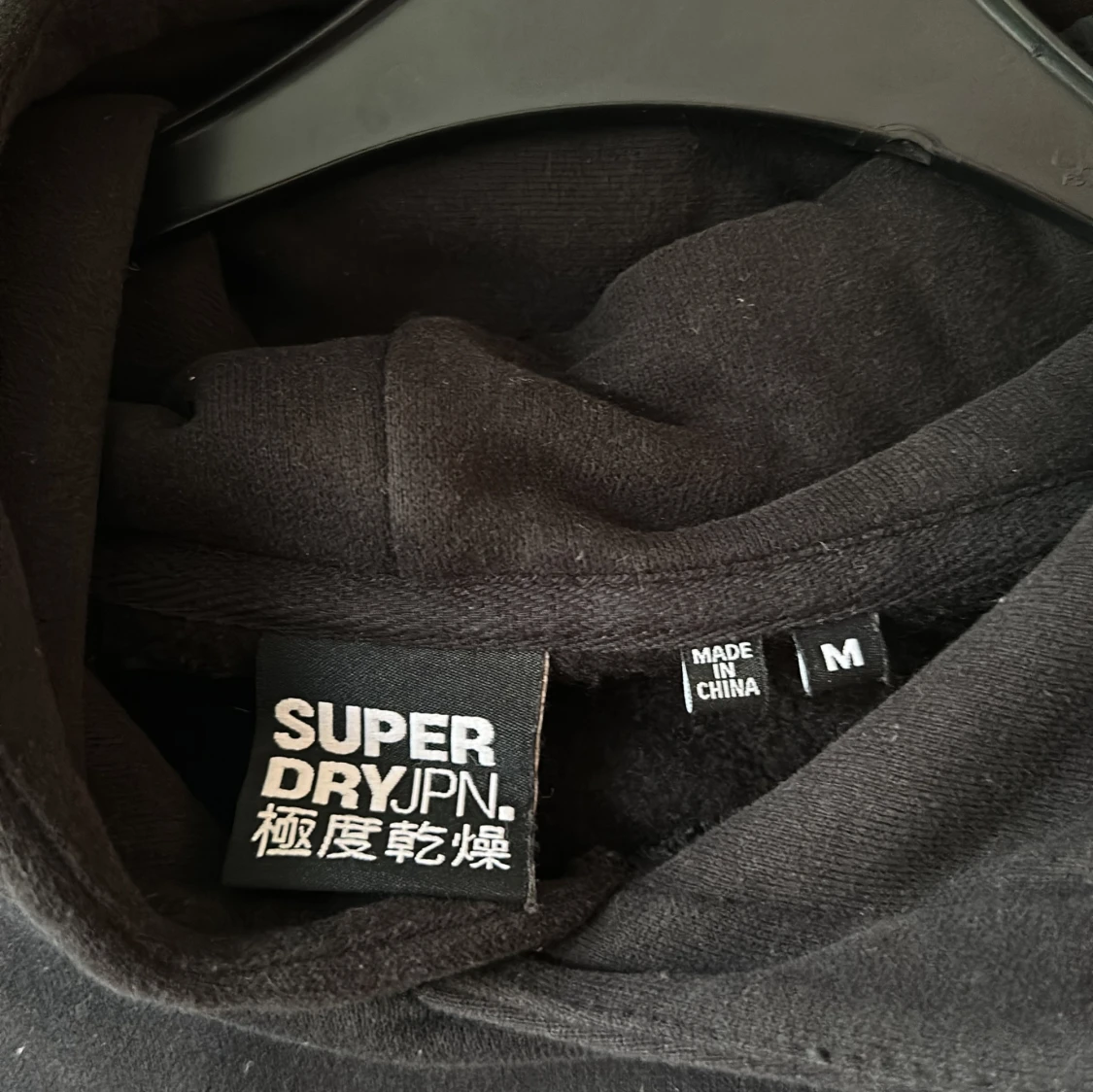 Svart hoodie från Superdry - 91