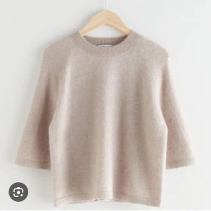 & other stories tröja - I väldigt gott skick då den inte kommit till användning🥰🍂