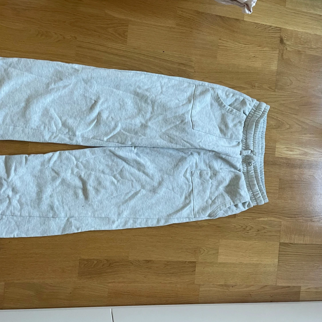 Lågmidjade mjukisbyxor