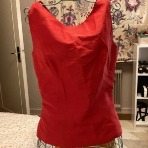 Röd top - Storlek xs