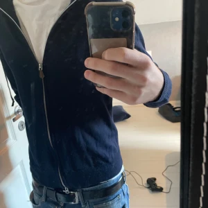 Stenströms hoodie  - 100% merinoull ny pris ca 2500 kr mitt pris 1500 kr inga defekter näst intill nyskick  