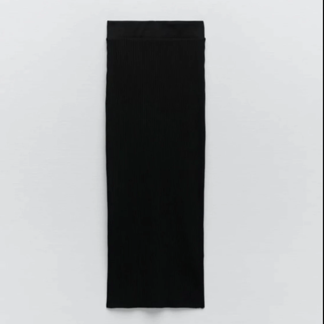 Zara ribbstickad kjol