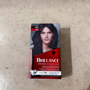Hårfärg Schwarzkopf - Ny utan prislapp. Hårfärg Schwarzkopf Brillance Hårfärg 891 Blue Black. 