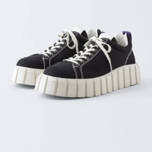 Eytys sneakers - Säker dessa fina sneakers som endast är använda en gång! Pris kan diskuteras