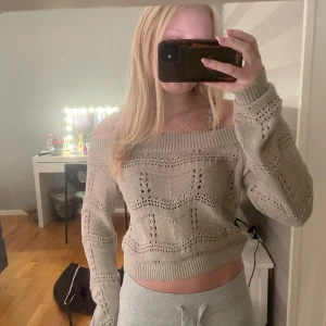 Off shoulder tröja 🩷 - Off shoulder tröja från only! Super snygg och perfekt till hösten🥰