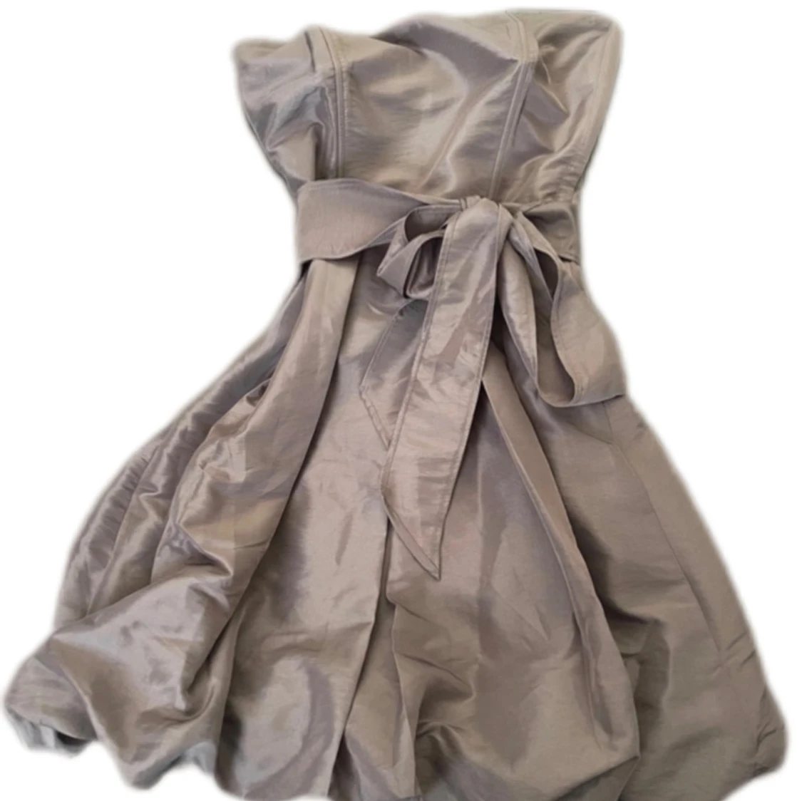 Tub klänning med rosett 