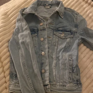 Jeans Jack  - Fin väldigt liten jeans jacka 