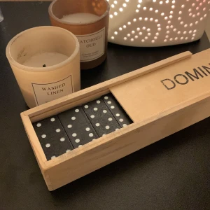 Domino sällskapsspel  - Trä 