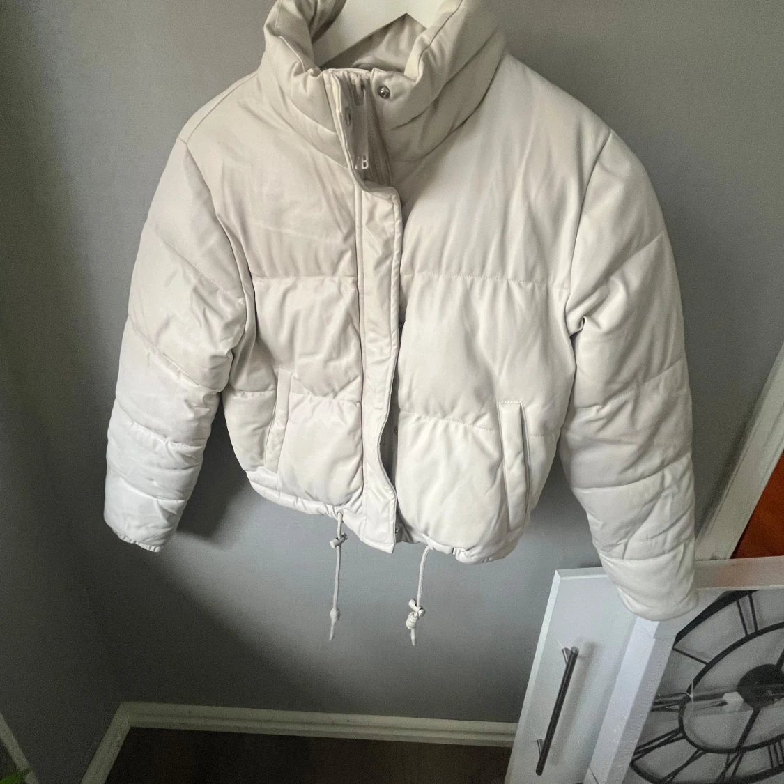 Vit pufferjacka från FB Sister