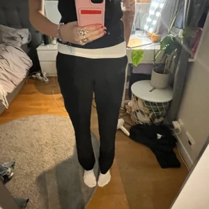 Bikbok kostymbyxor  - Fina kostymbyxor från bikbok❤️säljer för att dem är för korta ❤️kontakta för fler bilder