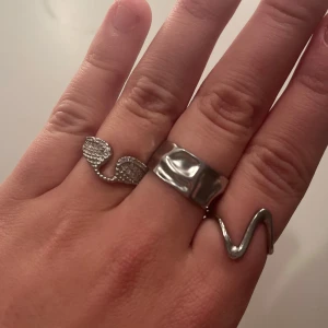 Zandig likande ring!!! - Perfekt för vardagen och fest!Säljer billigt.Råka köpa 2 så säljer den som är oöppnad.💕