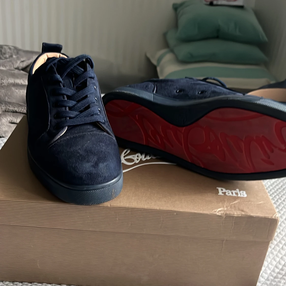 Loubz mörkblåa - 93