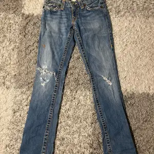 Vintage true religion jeans mått: Midja 35cm Längd 99cm Bredd 23cm Benöppning 18cm