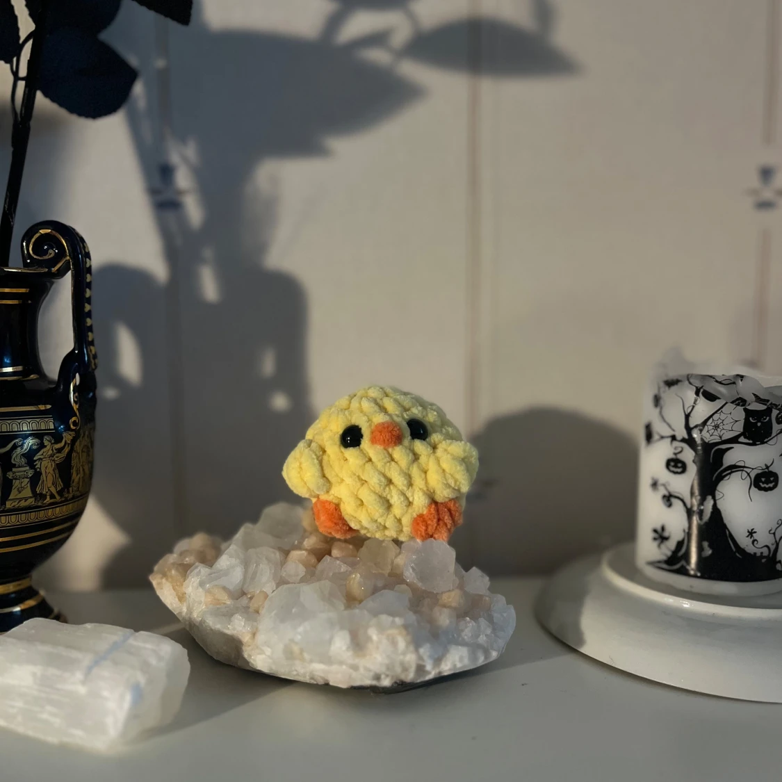 Gul virkad kycklingfigur - 90