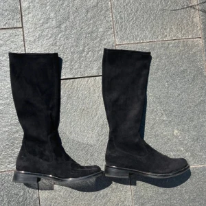 Boots  - Super fina mocka boots, använt fåtal gånger. 