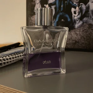 Daarej pour homme  - Säljer min parfym med ungefär 50-55ml kvar av 100ml