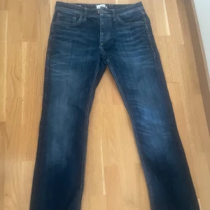 Jack and Jones jeans  - Fräscha Jack and Jones jeans Size regular fit 