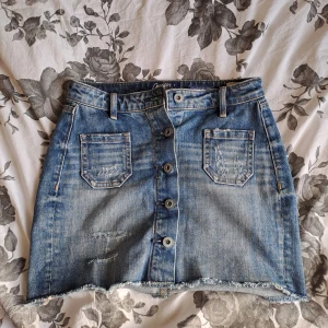 Mini jeans kjol - As snygg mini skirt från crocketjeans i xxs men är som Xs/S. Inga dekter💕