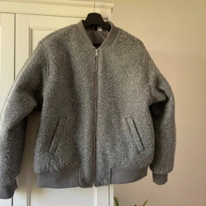 Höstjacka - Höstjacka som är jätte snygg🤍