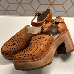 Odd Molly sommarsko - Nya OddMolly skor st 37. Skinn, fina med träplatå.