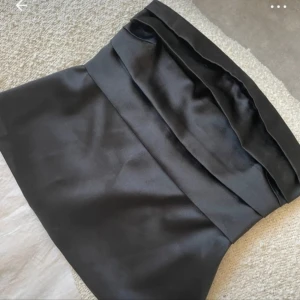 Svart topp  - Jätte fin men fel storlek för mig 💕