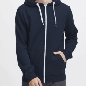Zip up hoddie - Aldrig använd