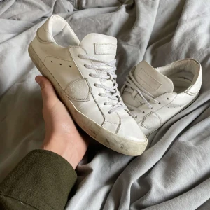 Philippe model - Sallerupsvägen dessa Philippe model, rätt bra skick utom defekt på hälen💫 Storlek 40  Skriv om intresserad 