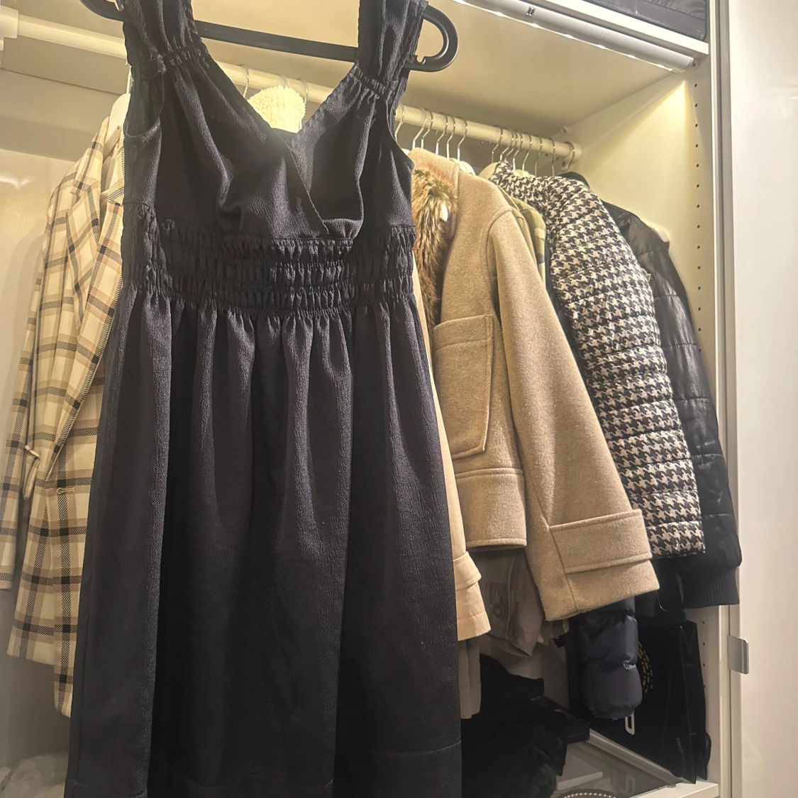 Svart klänning från Zara Basic